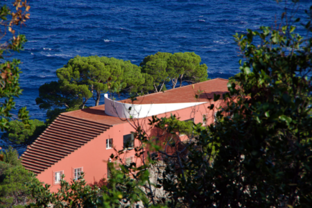 Villa Malaparte la casa che affiora sul mare di Capri